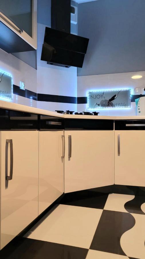 Apartment Luxury Oasis Srodmiescie Downtown 3 Os Krakau Buitenkant foto