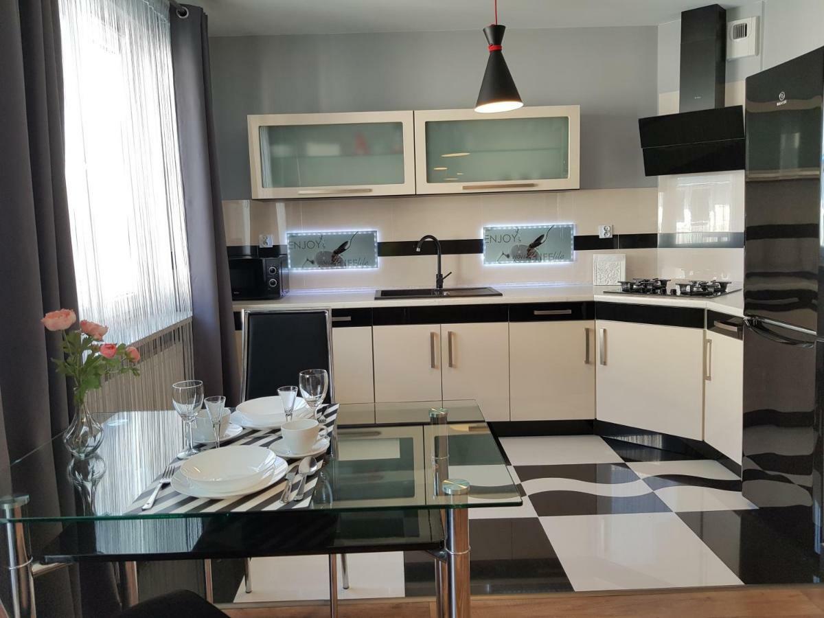 Apartment Luxury Oasis Srodmiescie Downtown 3 Os Krakau Buitenkant foto